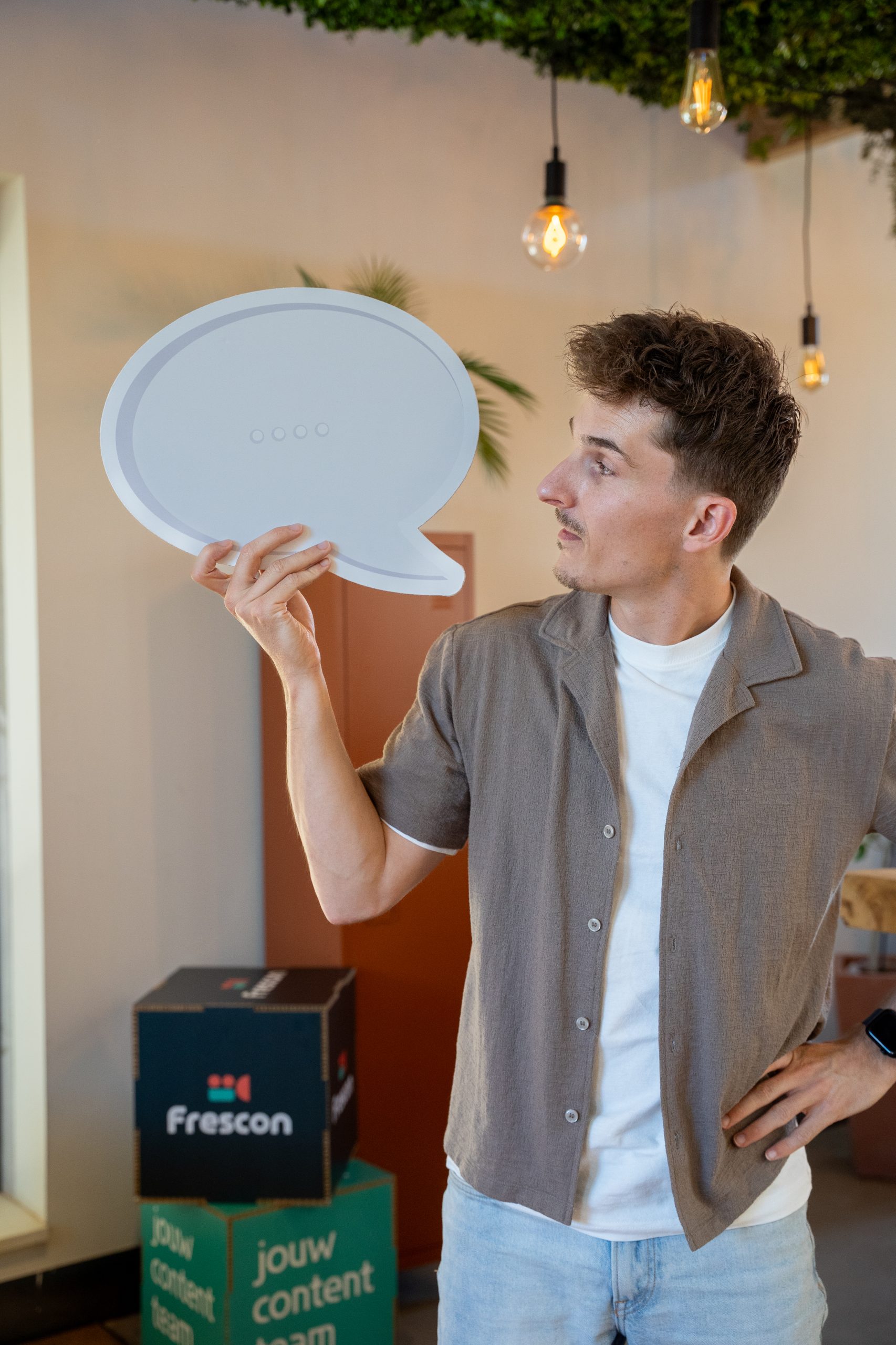 Jordi met praatwolkje naast zijn hoofd